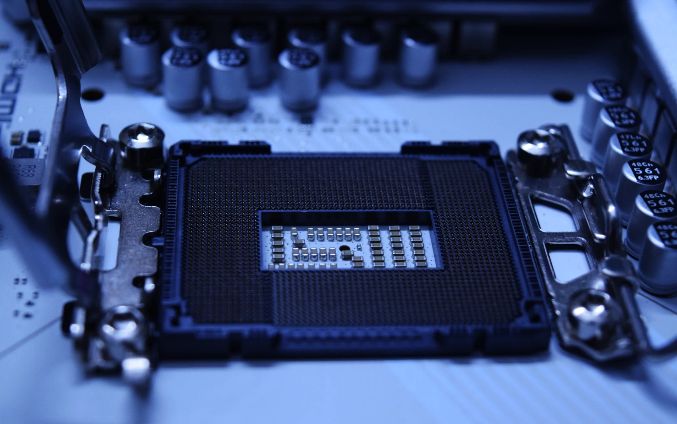 Gigabyte Z890 AORUS Master Anakart ile Ufak bir İnceleme Güçlü Bellek Desteği, Harika Tasarım